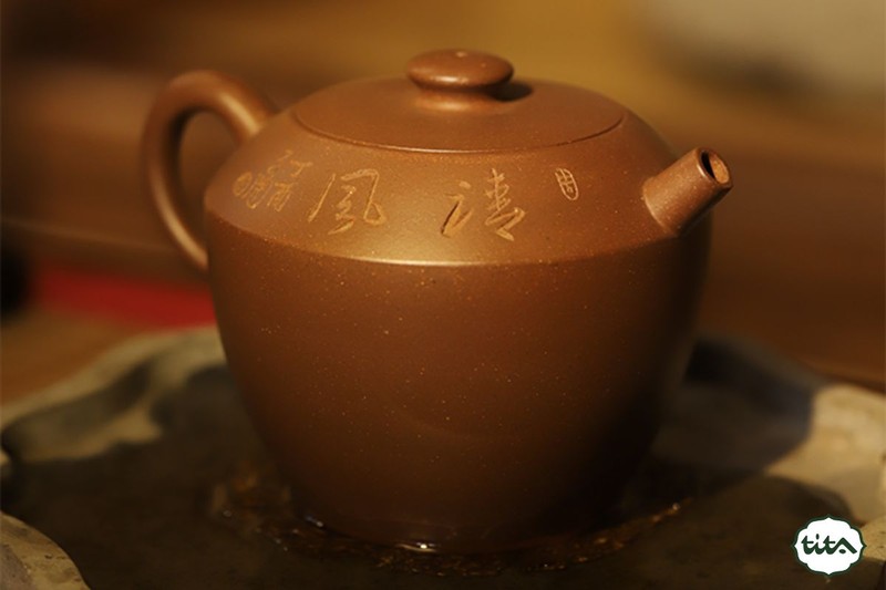 mẫu ấm trúc cự luân hiện nay