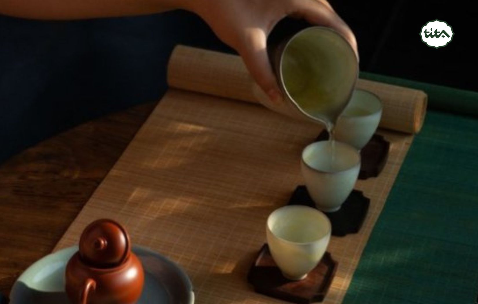 Bộ ấm trà tử sa Cự Luân