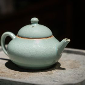 Ấm sứ nhữ diêu